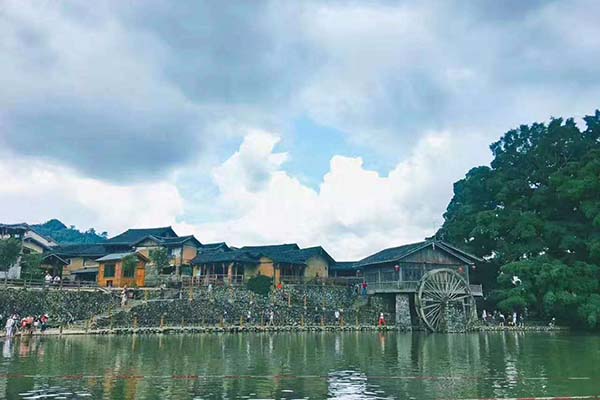向往的生活 第三分公司資料室 張茜